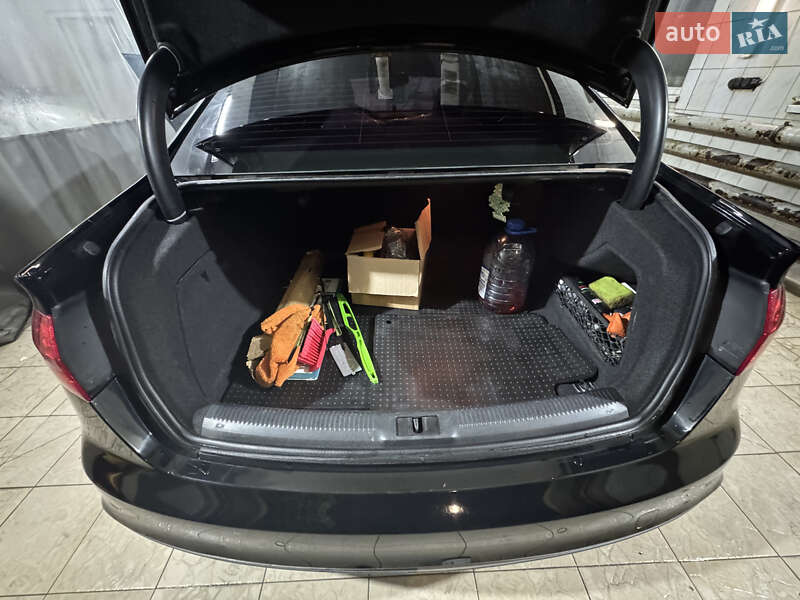 Седан Audi A4 2014 в Києві