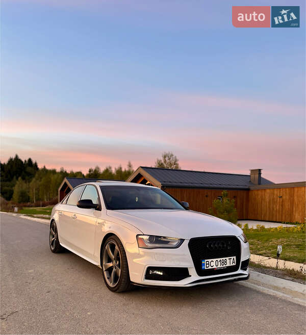 Седан Audi A4 2014 в Львове