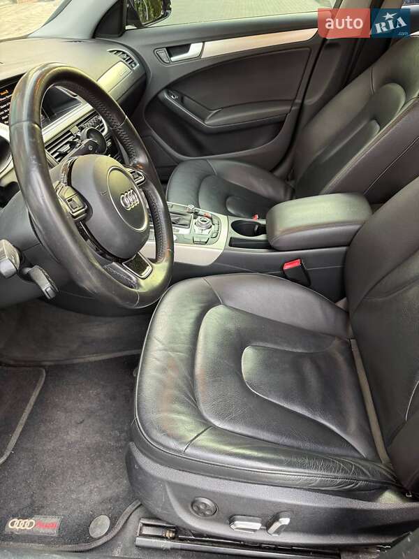 Седан Audi A4 2015 в Полтаві