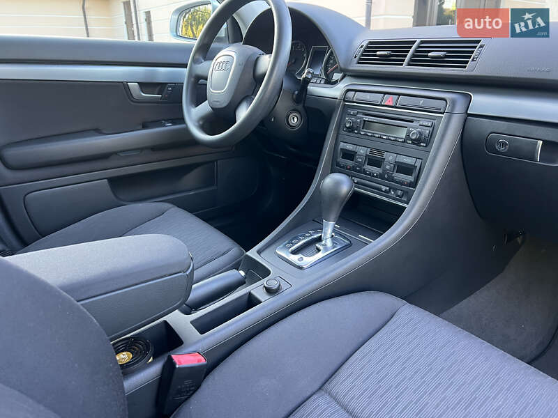 Седан Audi A4 2005 в Дунаевцах