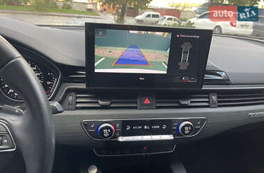 Седан Audi A4 2021 в 