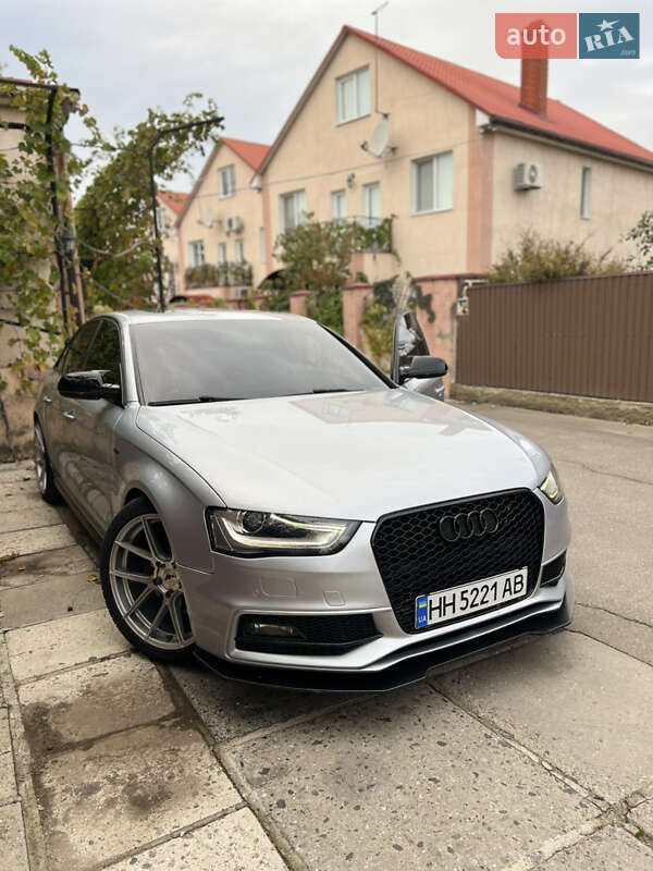 Седан Audi A4 2015 в Одессе