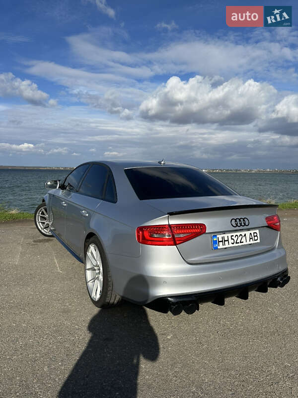 Седан Audi A4 2015 в Одессе