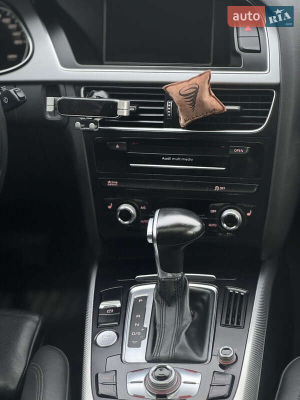 Седан Audi A4 2015 в Одессе