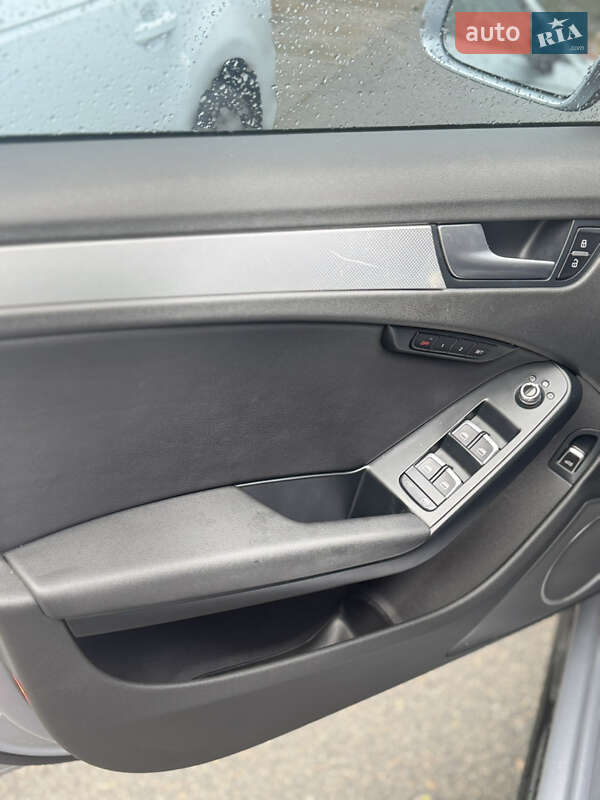 Седан Audi A4 2015 в Одессе