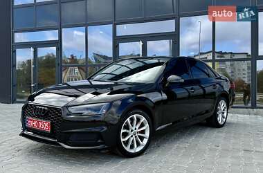 Седан Audi A4 2019 в 