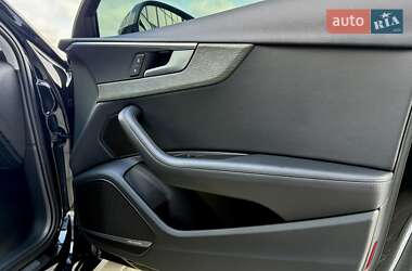 Седан Audi A4 2019 в 