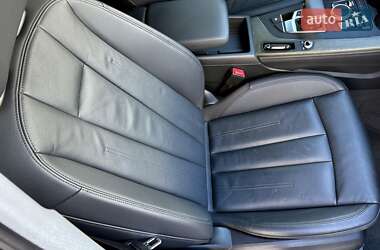 Седан Audi A4 2019 в 