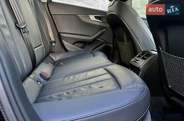 Седан Audi A4 2019 в 