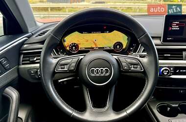 Седан Audi A4 2019 в 