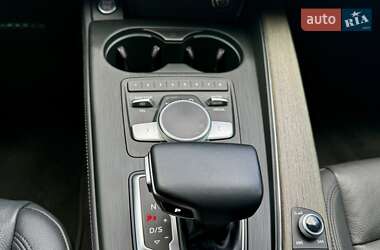 Седан Audi A4 2019 в 