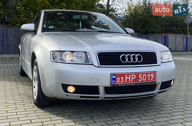 Седан Audi A4 2004 в 