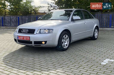 Седан Audi A4 2004 в 