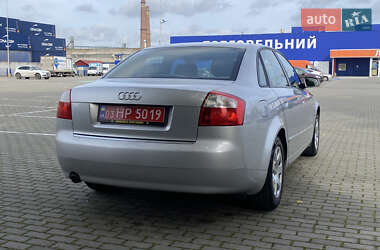 Седан Audi A4 2004 в 