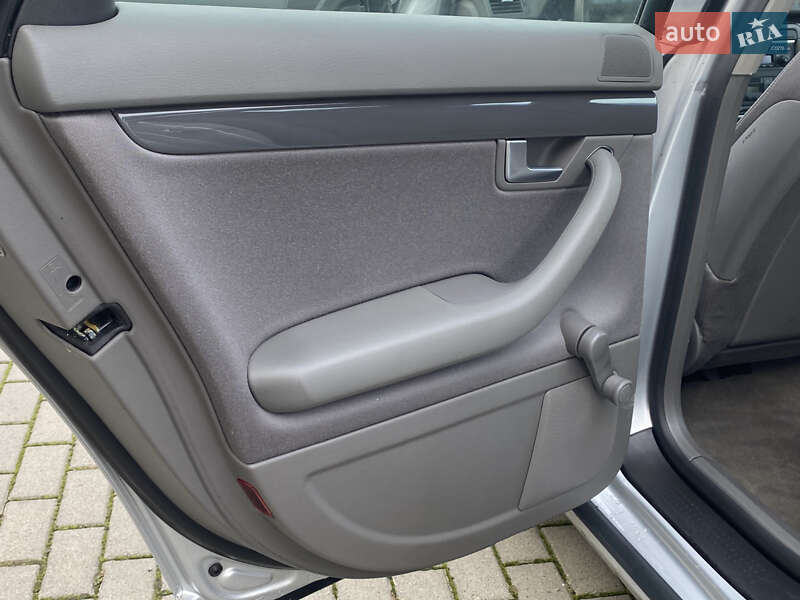 Седан Audi A4 2004 в Тернополі