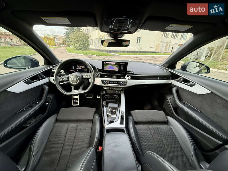Седан Audi A4 2020 в Ровно