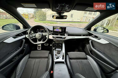 Седан Audi A4 2020 в 