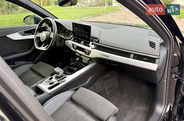 Седан Audi A4 2020 в 