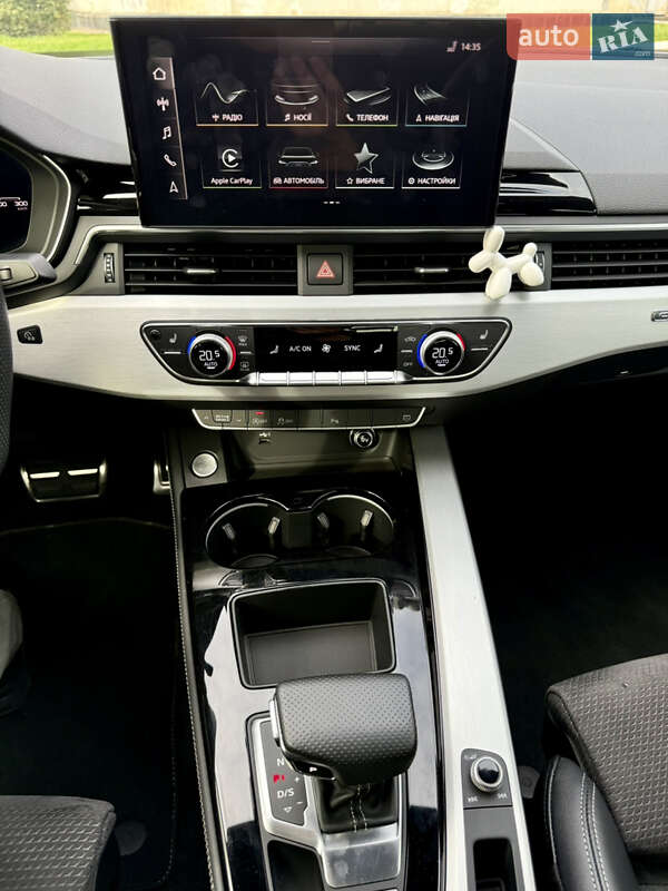 Седан Audi A4 2020 в Ровно