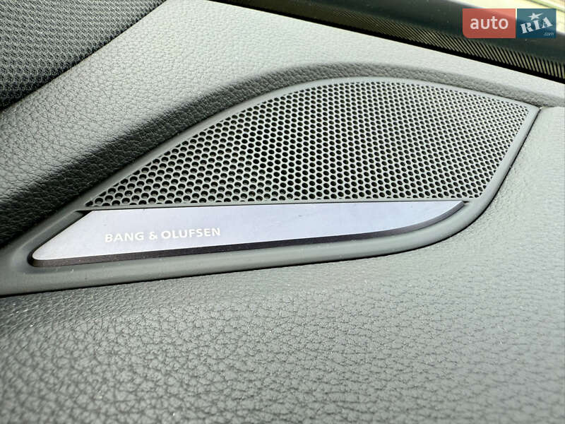 Седан Audi A4 2020 в Ровно