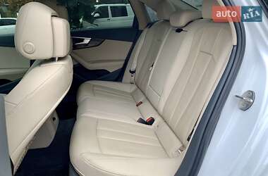 Седан Audi A4 2017 в 