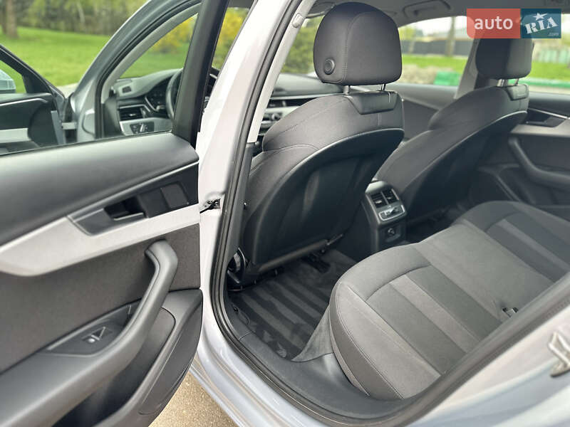 Универсал Audi A4 2018 в Львове