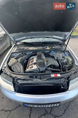 Седан Audi A4 2001 в 