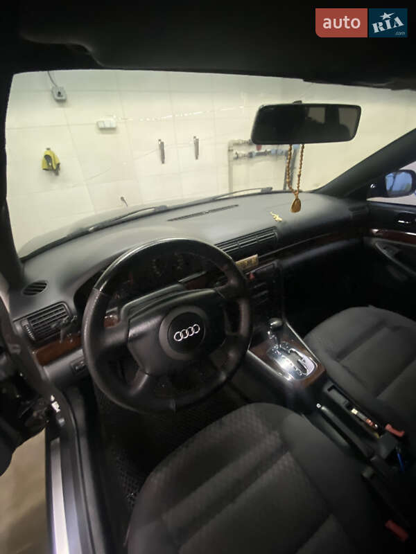 Універсал Audi A4 2000 в Ірпені