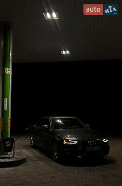 Седан Audi A4 2015 в Киеве