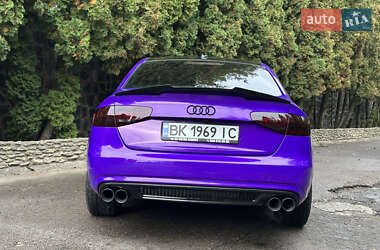 Седан Audi A4 2013 в 