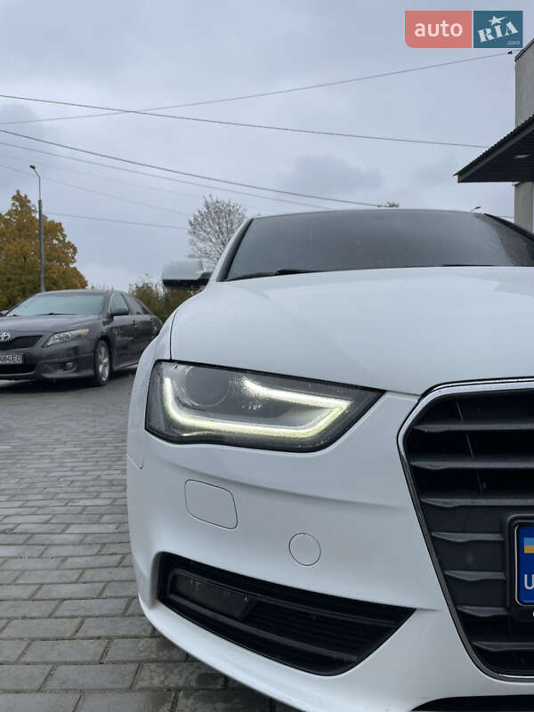 Універсал Audi A4 2012 в Вишнівці