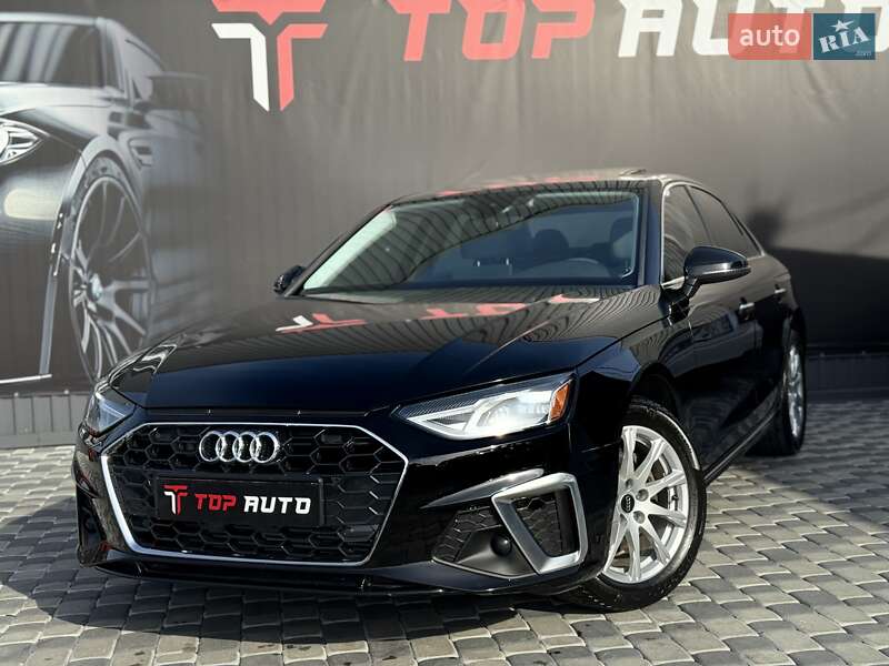 Седан Audi A4 2022 в Львове