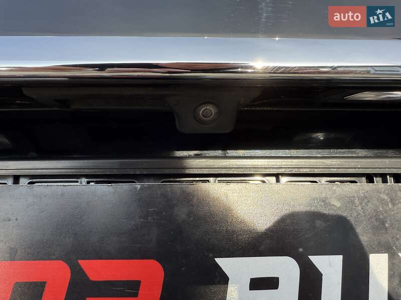 Седан Audi A4 2022 в Львове