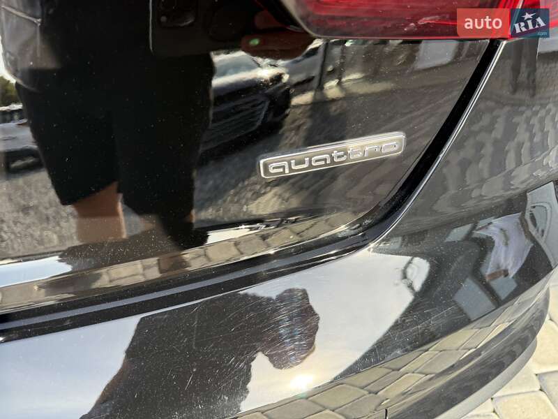 Седан Audi A4 2022 в Львове