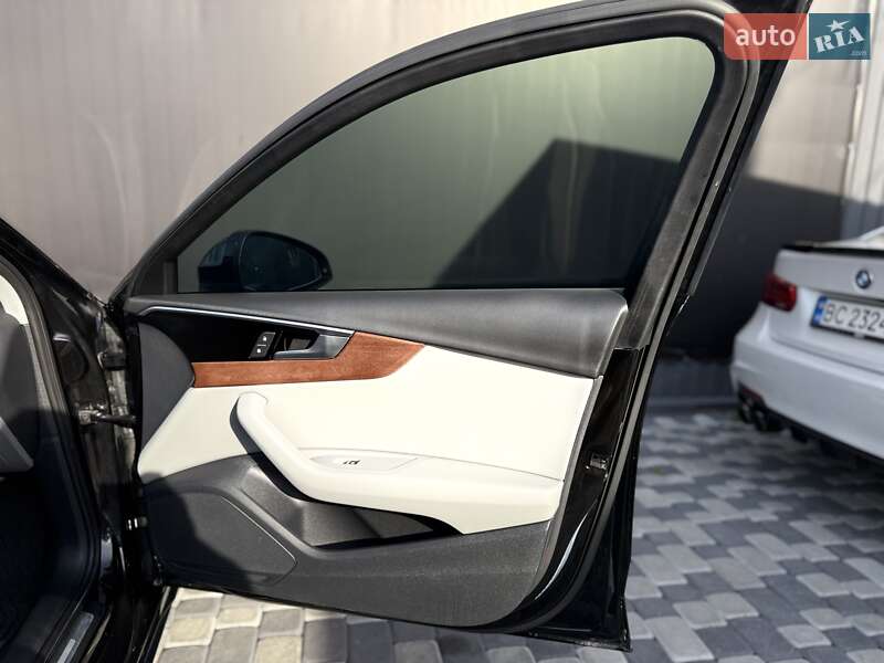 Седан Audi A4 2022 в Львове