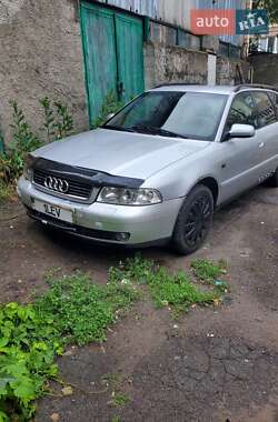 Універсал Audi A4 2000 в Фастові