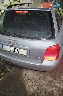 Універсал Audi A4 2000 в 