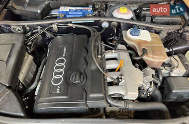 Седан Audi A4 1995 в 