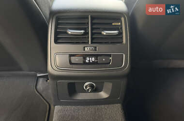 Седан Audi A4 2017 в 