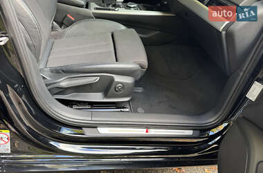 Седан Audi A4 2017 в 