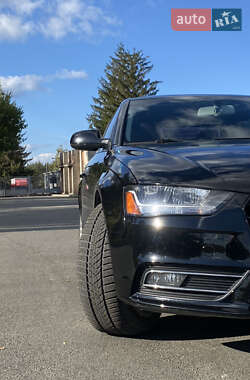 Седан Audi A4 2012 в 