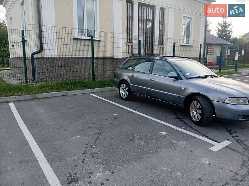 Універсал Audi A4 2000 в Львові