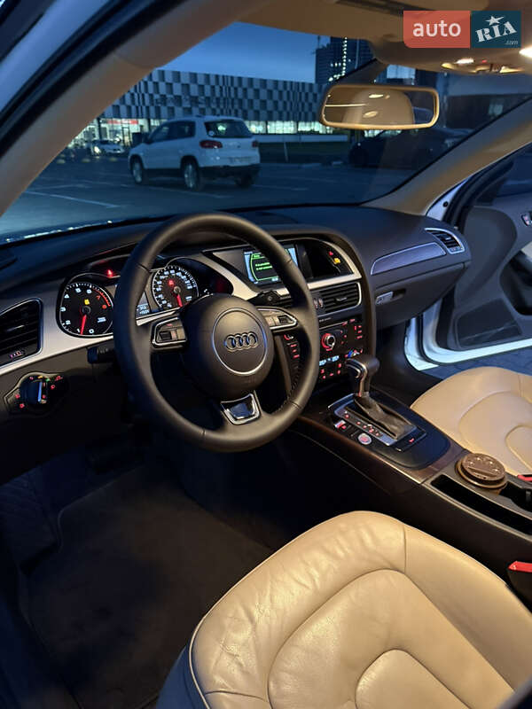 Седан Audi A4 2015 в Одессе