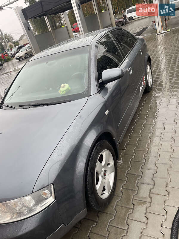 Седан Audi A4 2001 в Балті