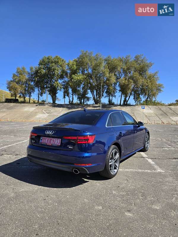 Седан Audi A4 2017 в Киеве
