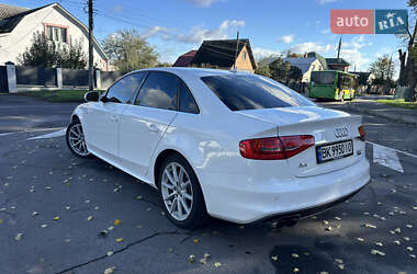 Седан Audi A4 2015 в 