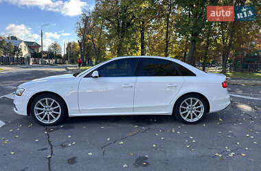 Седан Audi A4 2015 в 