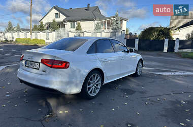 Седан Audi A4 2015 в 