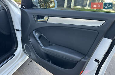 Седан Audi A4 2015 в 