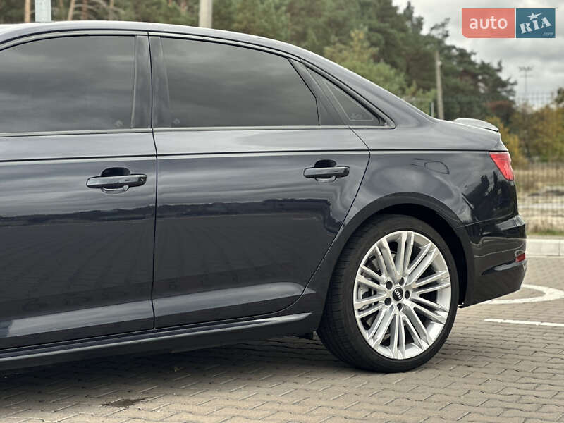 Седан Audi A4 2016 в Киеве